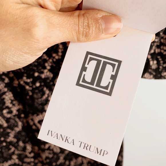 Mini Sleeved dress Ivanka Trump - Picture 2 of 3